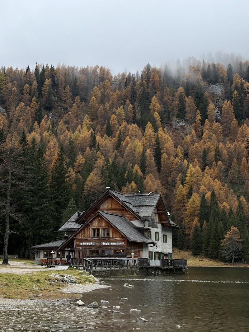 Rifugio Lago Nambino